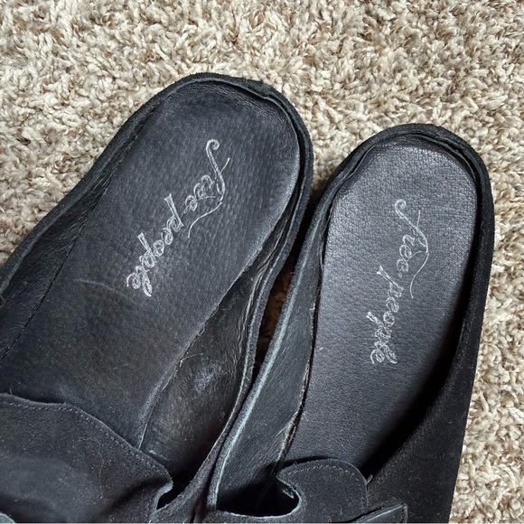 Free People Payton Suede Slip on Stacked Heeled Penny Loafer Mules Black - Picture 4 of 7